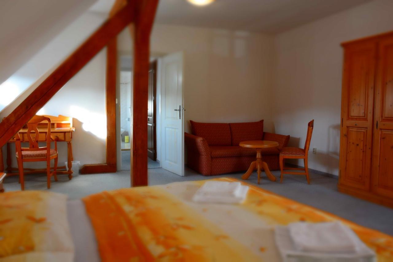Růže Hotel 3*