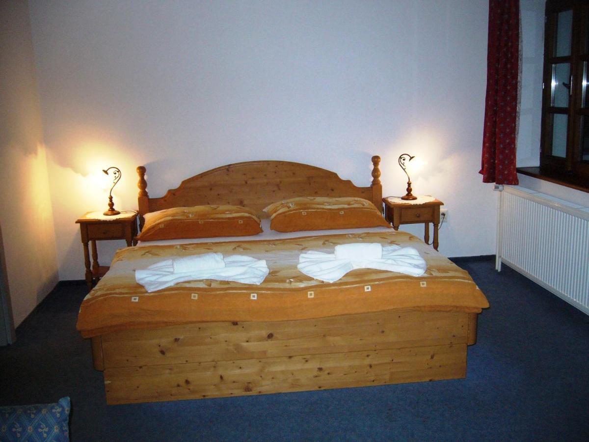 Růže Hotel 3*